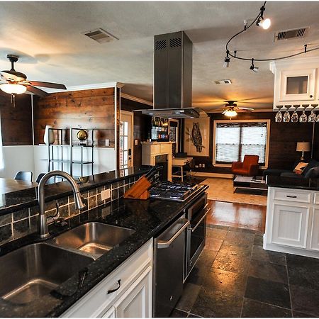 The Coyle Cabin - Close To Downtown, Stadiums, U Of H, Med Center Хьюстон Экстерьер фото
